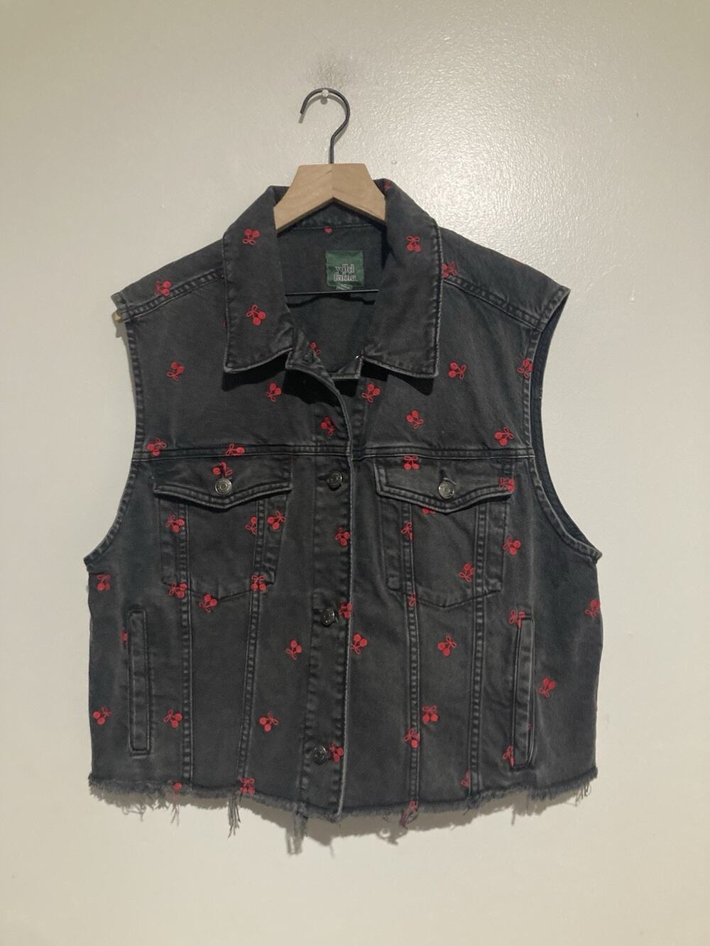 Denim Oversized Trucker Vest Black L Embroidered Cherries Frayed Hem Wild Fable